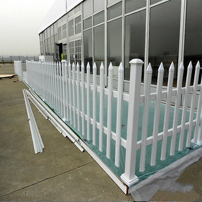 塑鋼P(yáng)VC護(hù)欄 草坪護(hù)欄的優(yōu)選材料